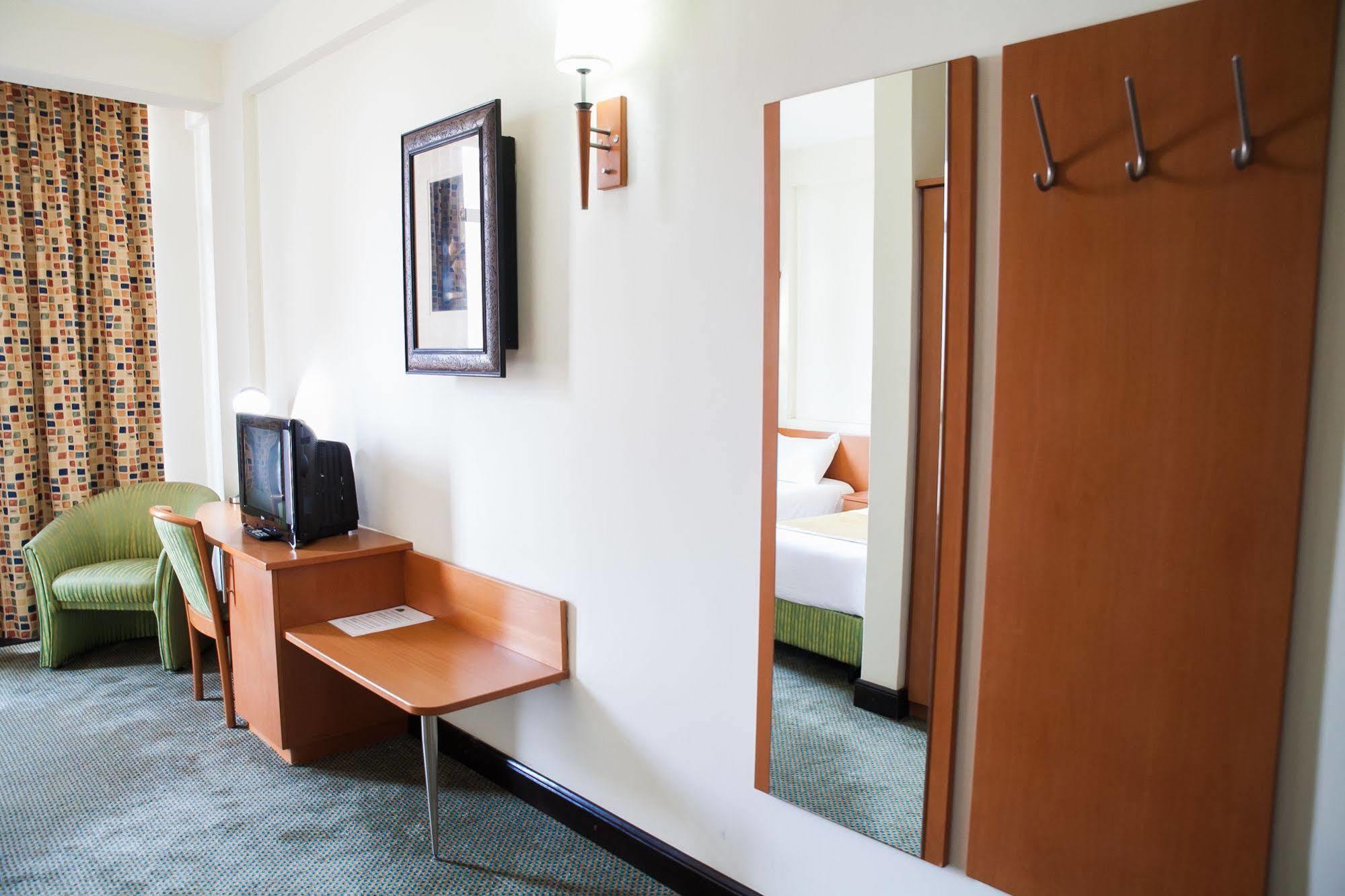 Gorillas City Centre Hotel Kigali Zewnętrze zdjęcie